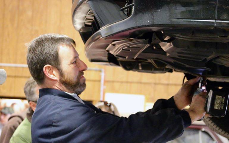 Free Car Repairs Near Me: How To Find Them?_5