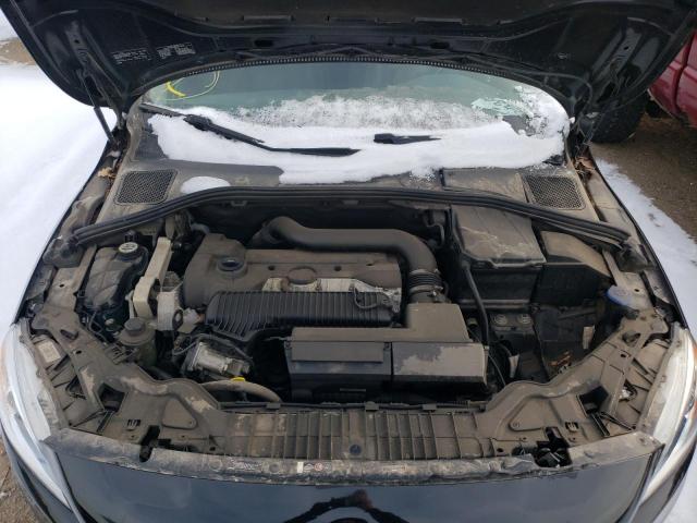 30763192-2015-volvo-s60_7