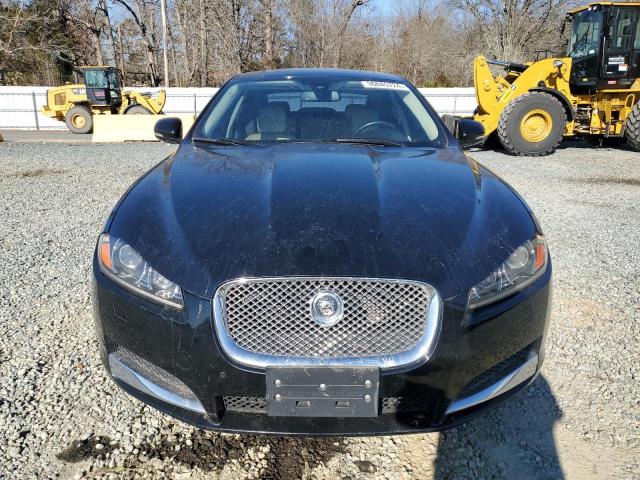 36845724-2013-jaguar-xf_5