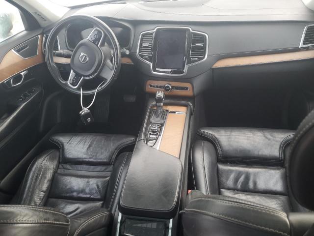 37015884-2016-volvo-xc90_8