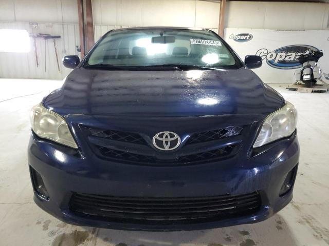 37102044-2013-toyota-corolla_5