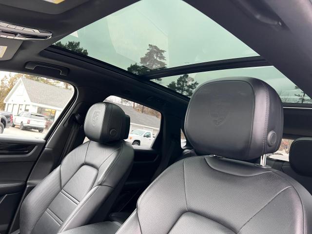 37120924-2019-porsche-cayenne_10