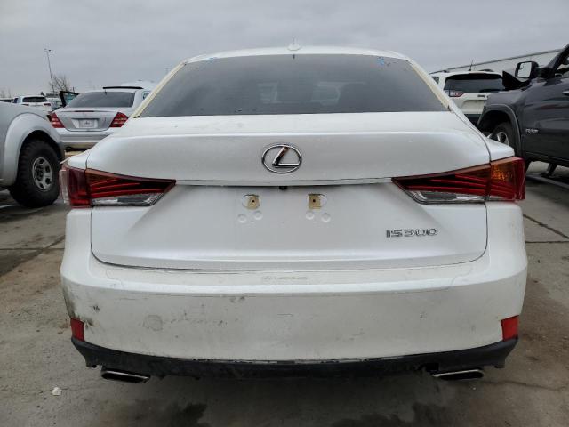 37122104-2019-lexus-is_6