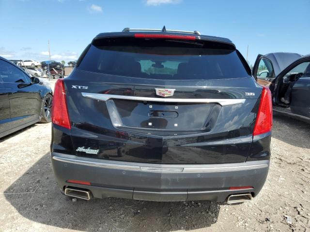 37135594-2017-cadillac-xt5_6