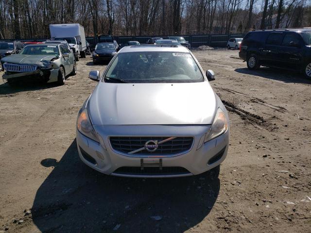 37205874-2012-volvo-s60_5