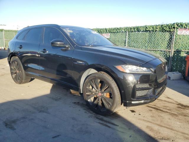 37292504-2017-jaguar-f-pace_4