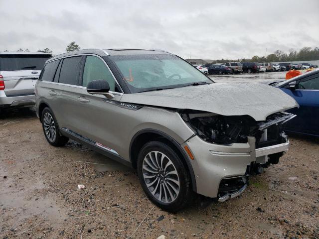 37297974-2023-lincoln-aviator_4