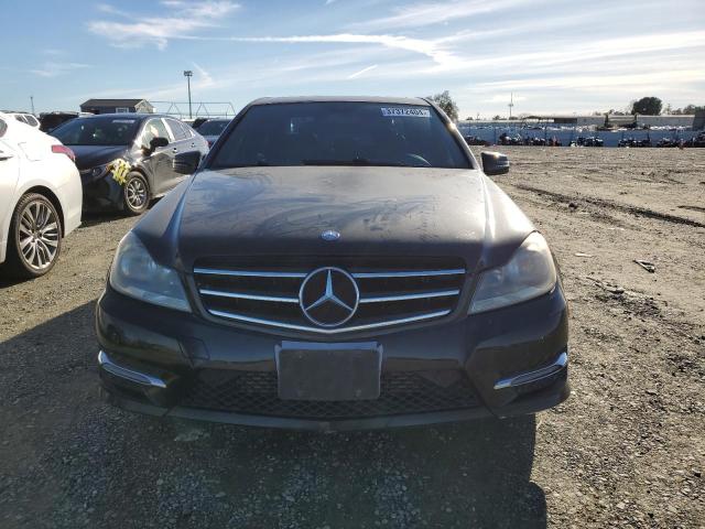 37372404-2014-mercedes-benz-c-class_5