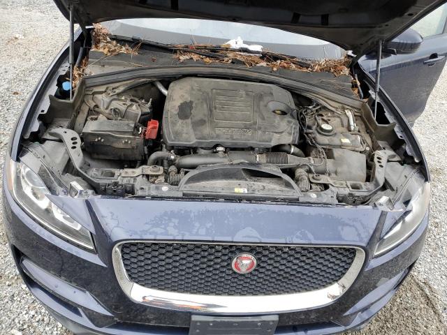 37463724-2018-jaguar-f-pace_12