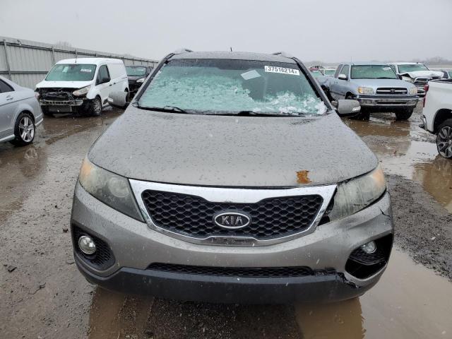 37516214-2011-kia-sorento_5