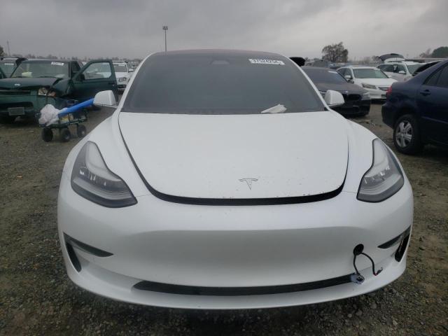 37524254-2019-tesla-model-3_5