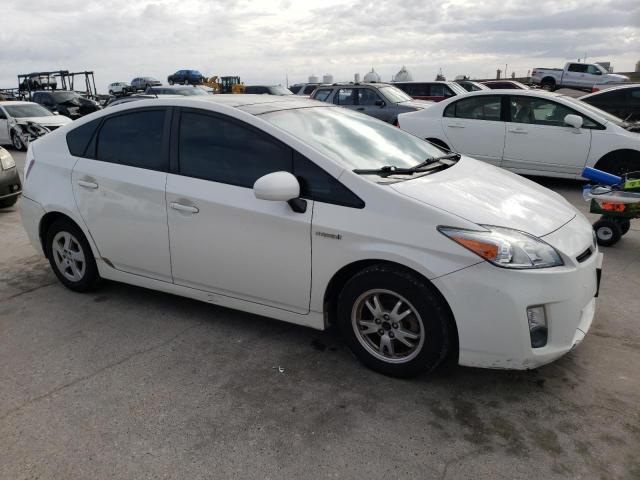 37732554-2011-toyota-prius_4