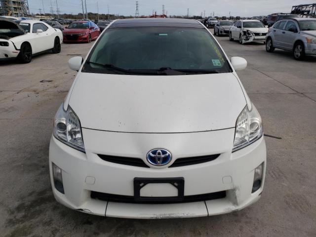 37732554-2011-toyota-prius_5