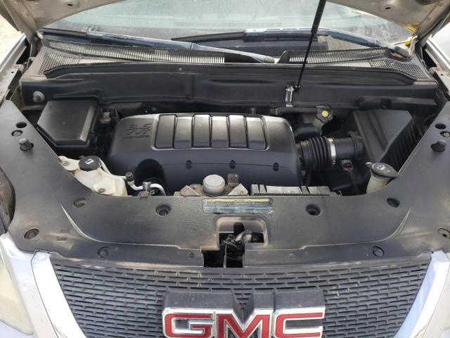 37794914-2010-gmc-acadia_12