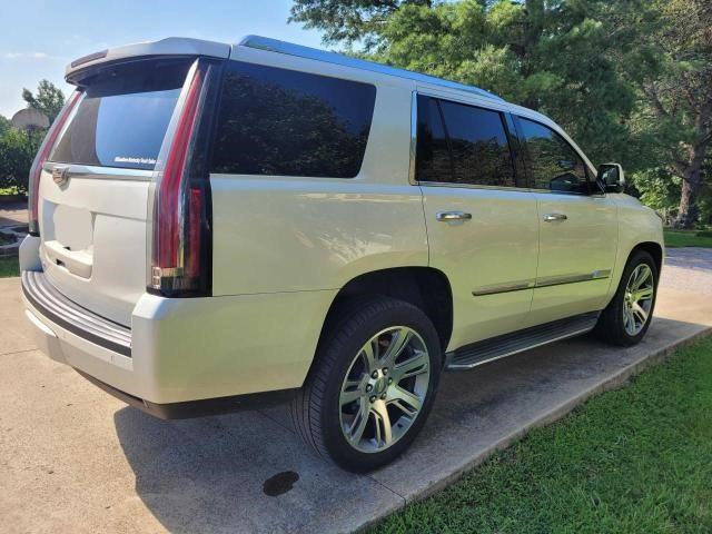 37828664-2015-cadillac-escalade_4