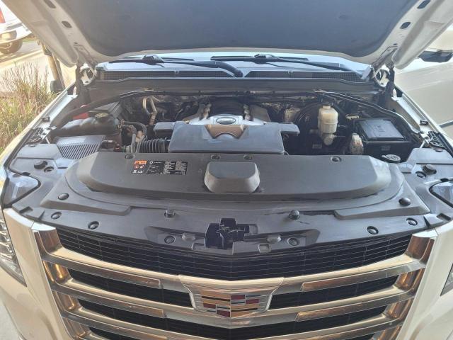 37828664-2015-cadillac-escalade_7