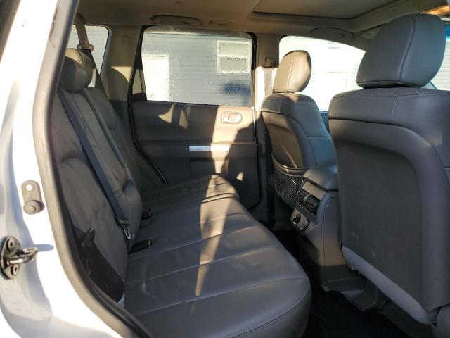 37895944-2011-mitsubishi-endeavor_10