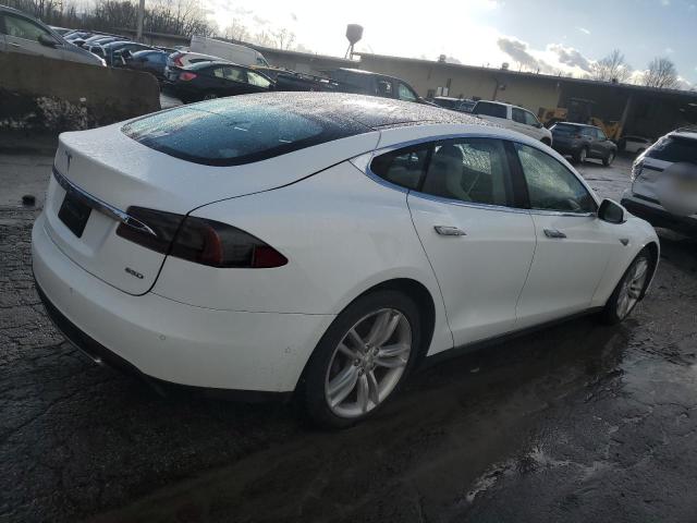 37979204-2015-tesla-model-s_3