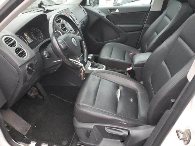 38088394-2010-volkswagen-tiguan_7