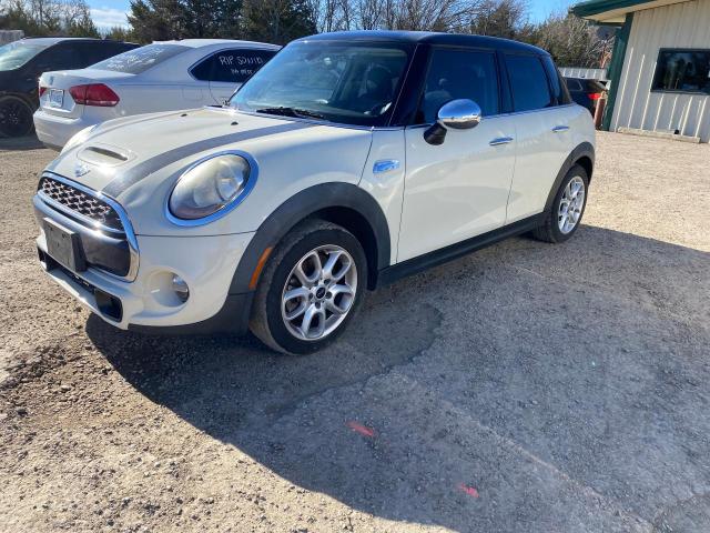 38120494-2015-mini-cooper_2