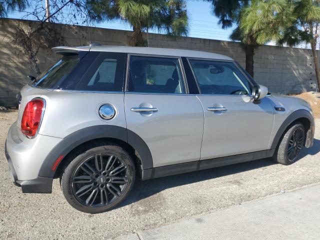 38126984-2024-mini-cooper_3