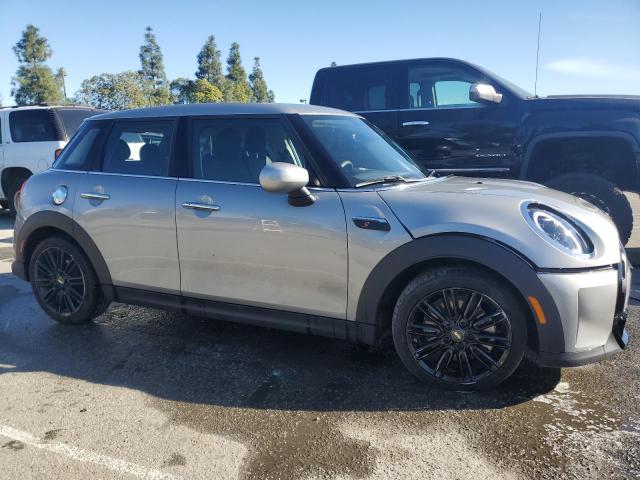 38126984-2024-mini-cooper_4