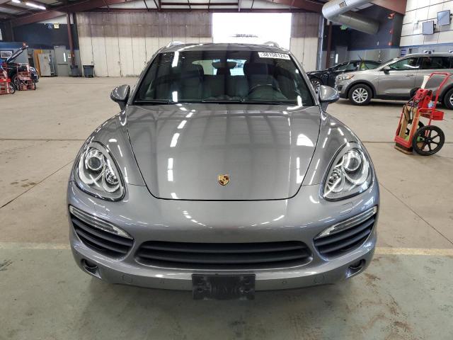 38158124-2013-porsche-cayenne_5