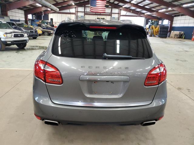 38158124-2013-porsche-cayenne_6