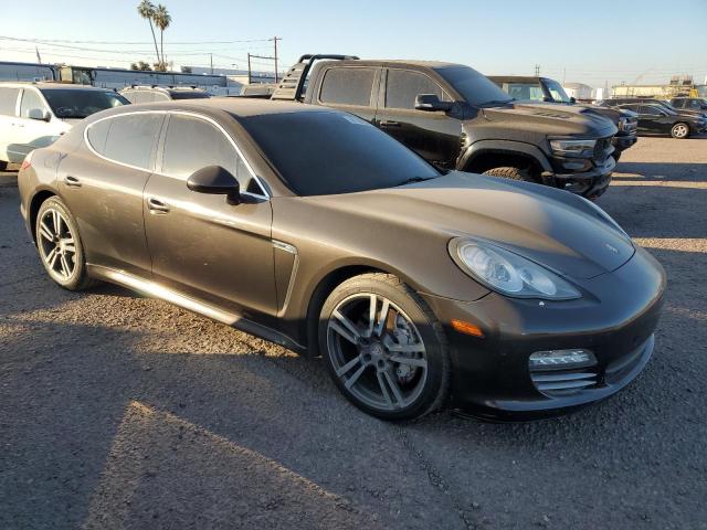 38199424-2010-porsche-panamera_4