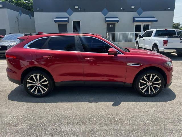 38242894-2017-jaguar-f-pace_14