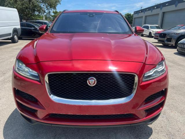 38242894-2017-jaguar-f-pace_5