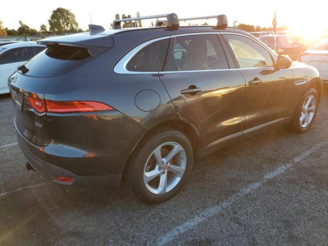 38341854-2017-jaguar-f-pace_3