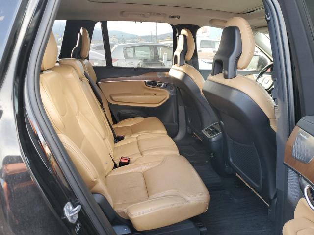 38399584-2016-volvo-xc90_10