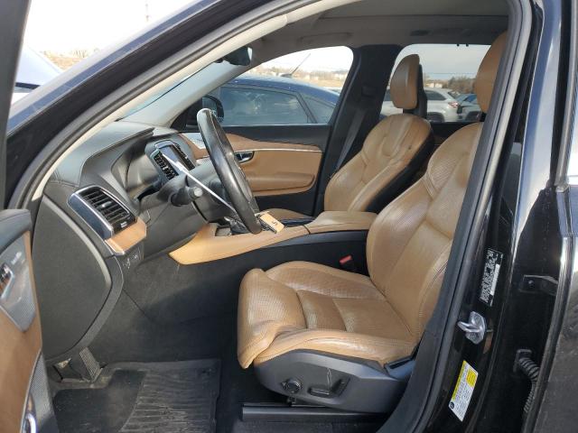 38399584-2016-volvo-xc90_7
