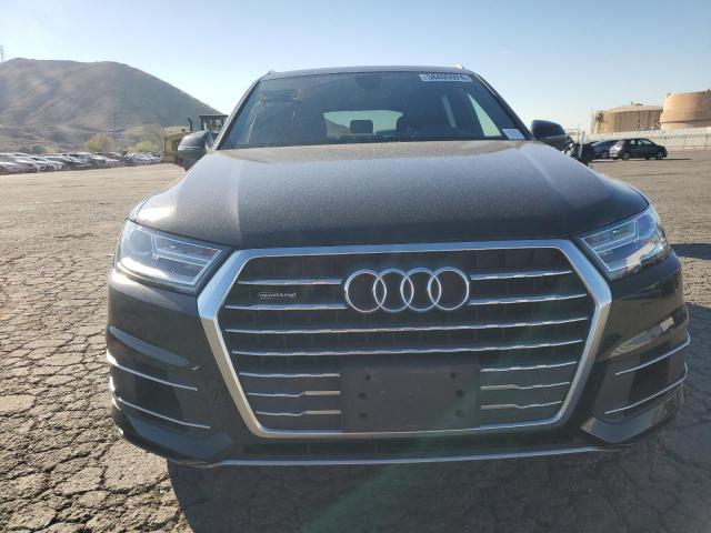 38405924-2017-audi-q7_5