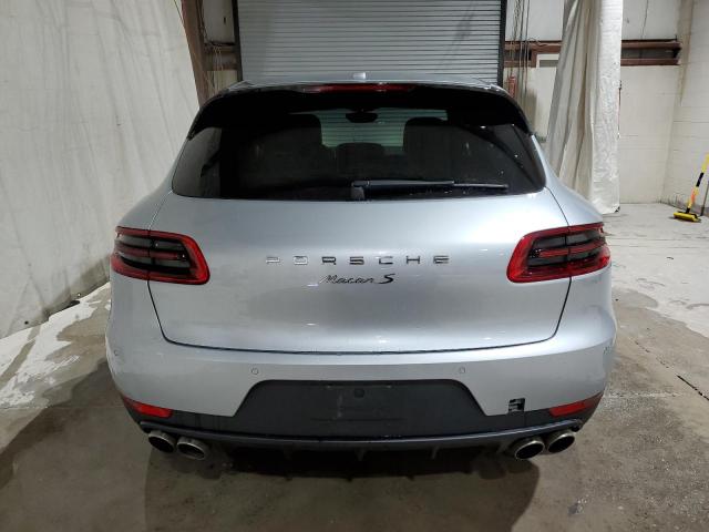 38564784-2018-porsche-macan_6