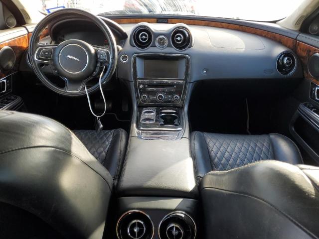 38704944-2016-jaguar-xj_8