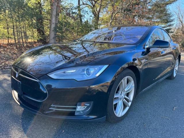 38714564-2016-tesla-model-s_2