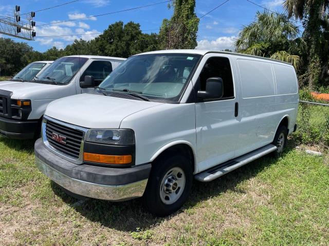 38719424-2015-gmc-savana_2