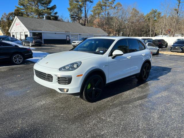 38737094-2016-porsche-cayenne_2