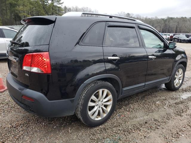 38747264-2011-kia-sorento_3