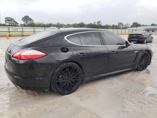 38750004-2010-porsche-panamera_3