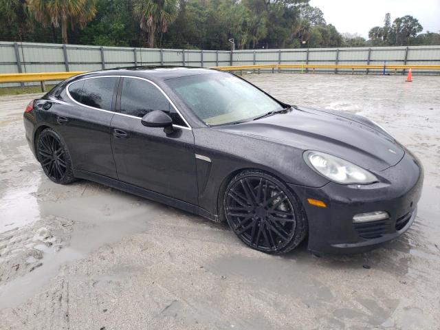 38750004-2010-porsche-panamera_4