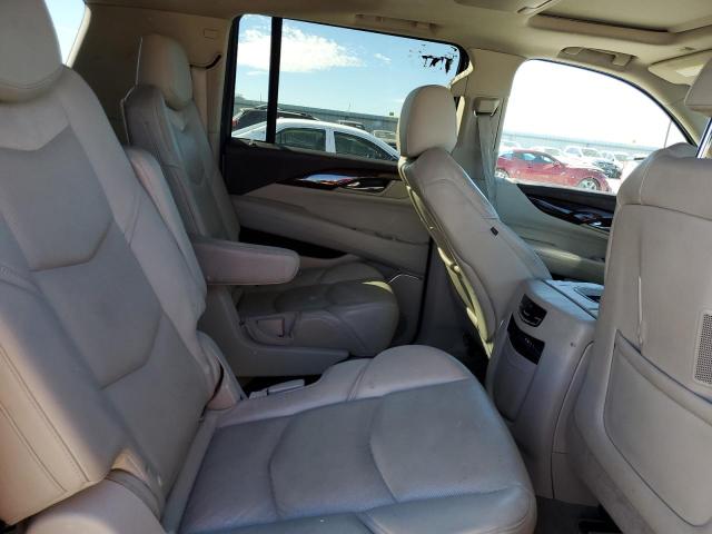 38757704-2015-cadillac-escalade_11