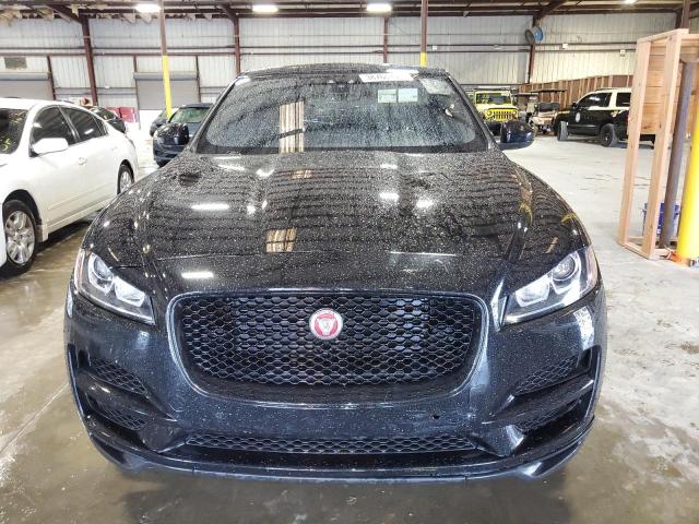 38760774-2019-jaguar-f-pace_5