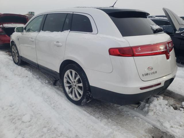 38862684-2010-lincoln-mkt_2