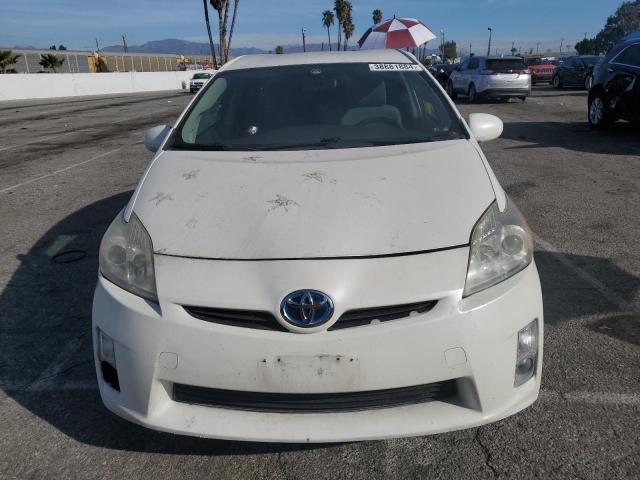 38881884-2010-toyota-prius_5