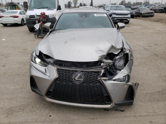 38946834-2018-lexus-is_5