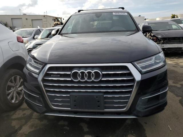 38987434-2017-audi-q7_5