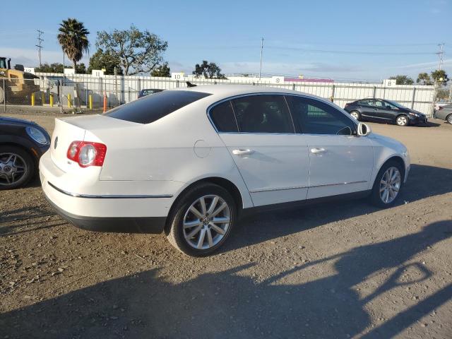 39090004-2010-volkswagen-passat_3